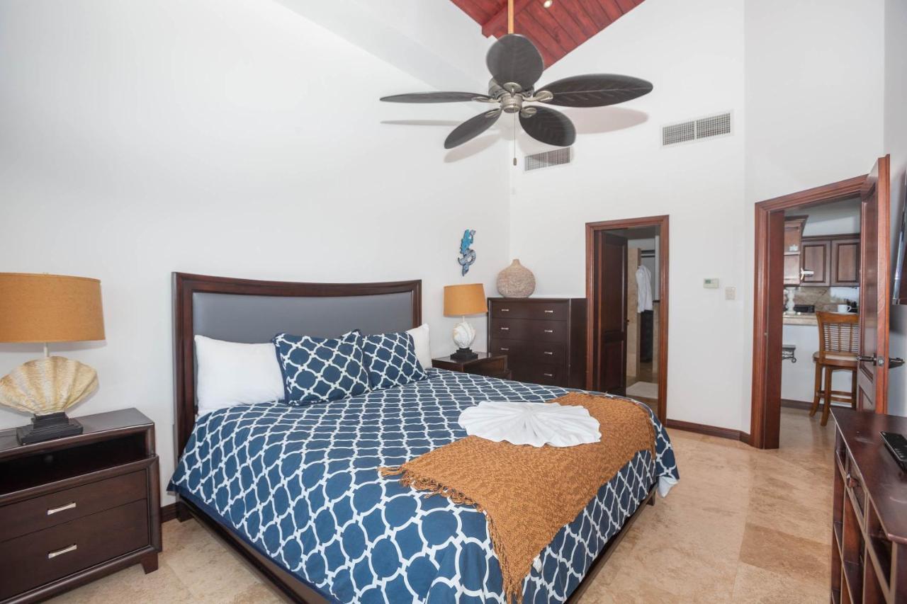 Pristine Bay Villa 1304 With Large Pool - 3 Bedroom Condo French Harbour Extérieur photo