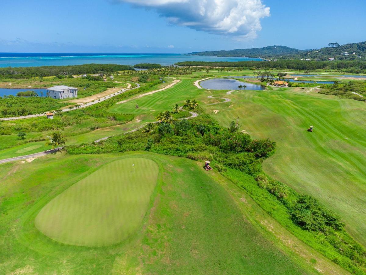 Pristine Bay Villa 1304 With Large Pool - 3 Bedroom Condo French Harbour Extérieur photo