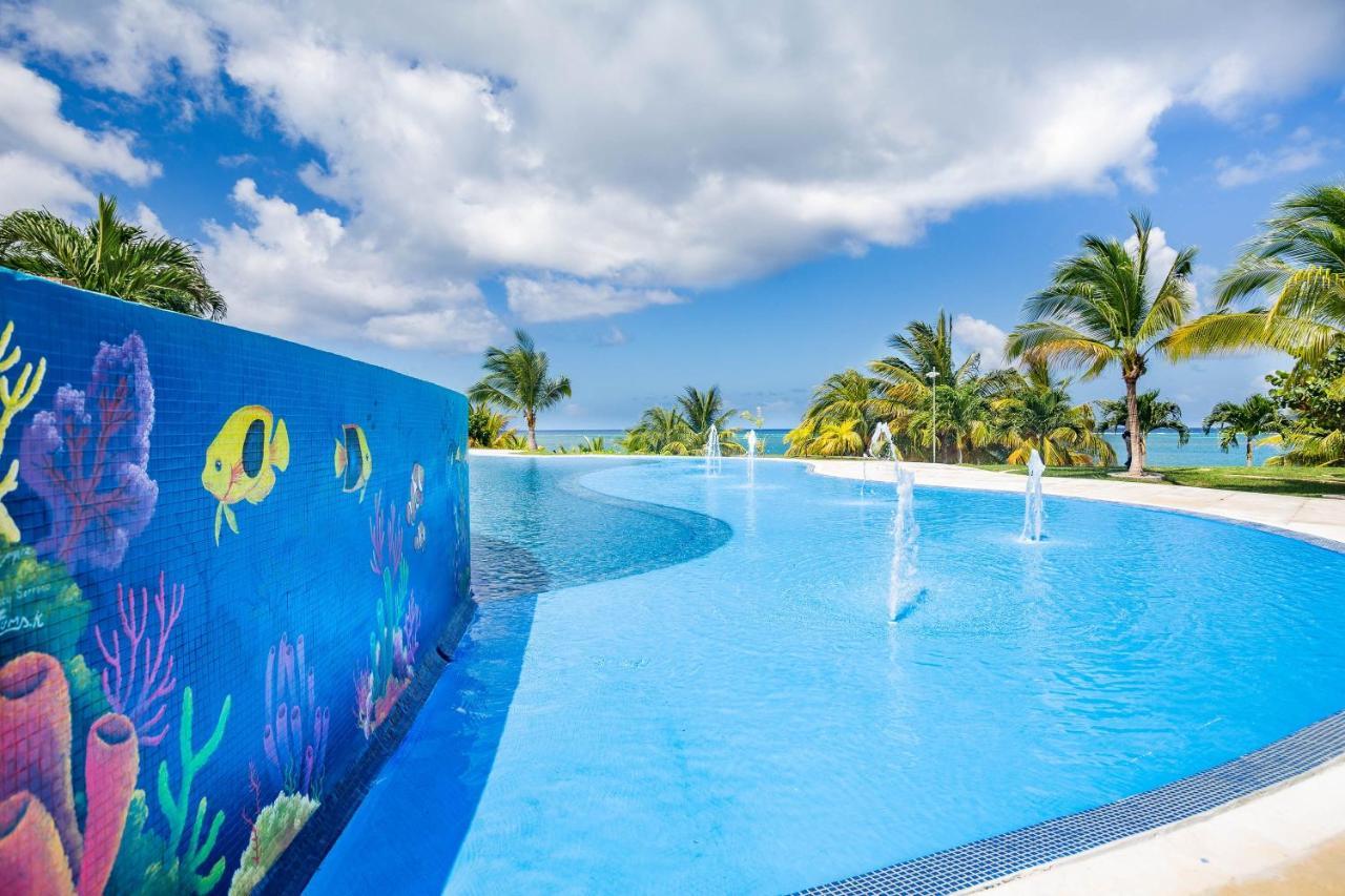 Pristine Bay Villa 1304 With Large Pool - 3 Bedroom Condo French Harbour Extérieur photo